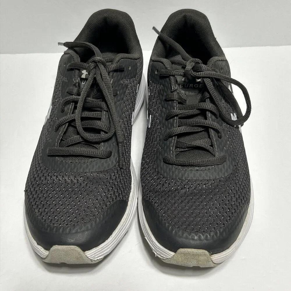 Women’s Under Armour Surge Tennis Shoes Size 6 Gray Running Training Workout